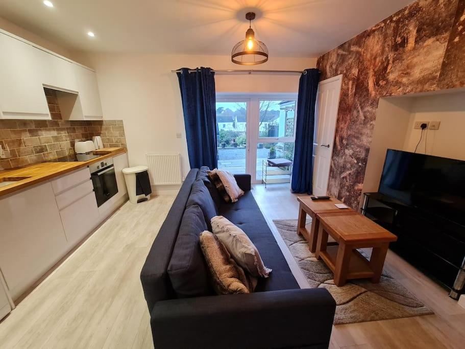 Luxurious apartment with view of Carn Brea view 4