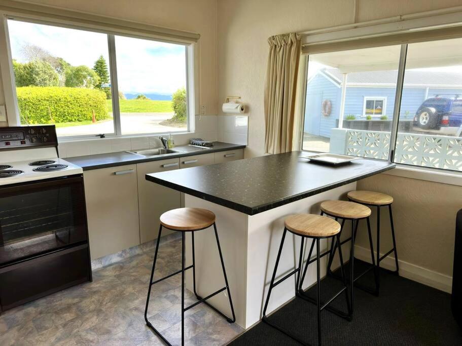 Pohara's Seaside Chalet