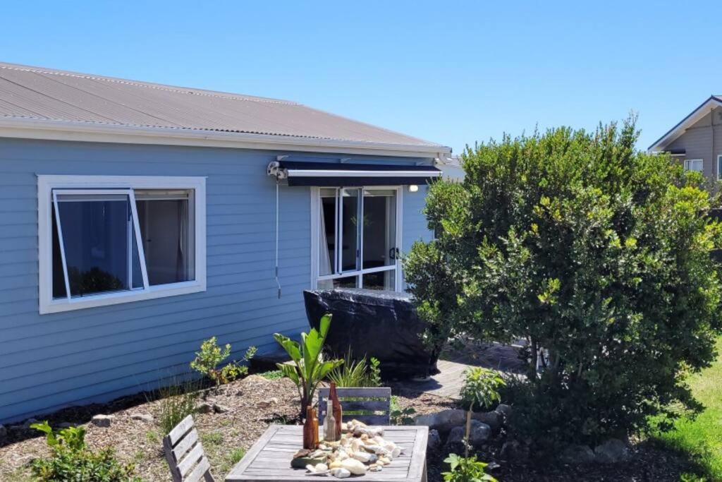 Pohara's Seaside Chalet