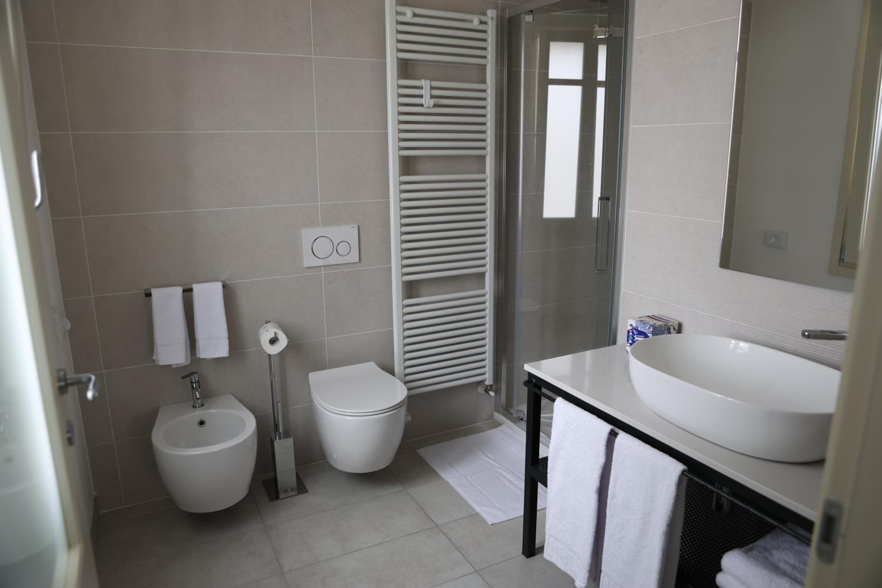 DOMUS AQUENIGRE