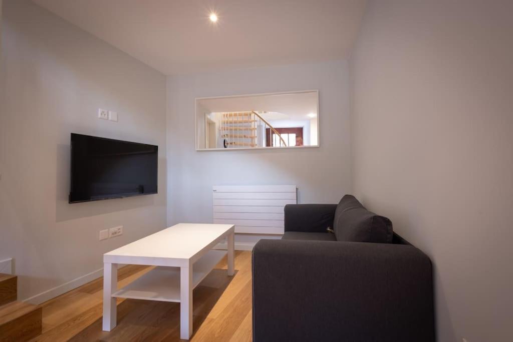 Studio-duplex Tower