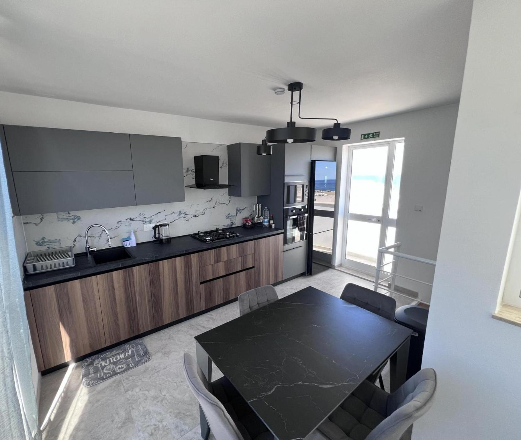 Sea Breeze Duplex Deluxe Penthouse view 3