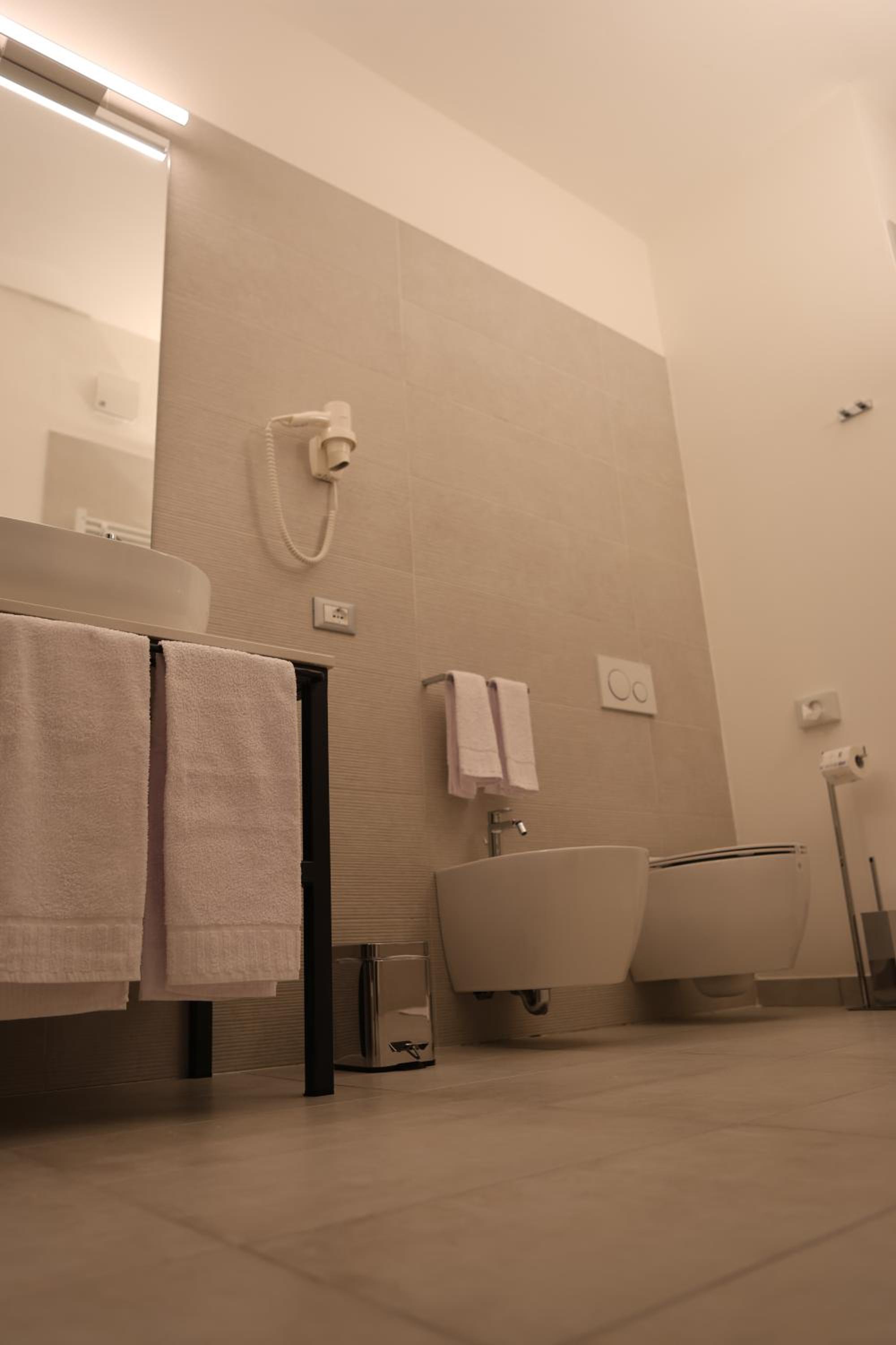 DOMUS AQUENIGRE