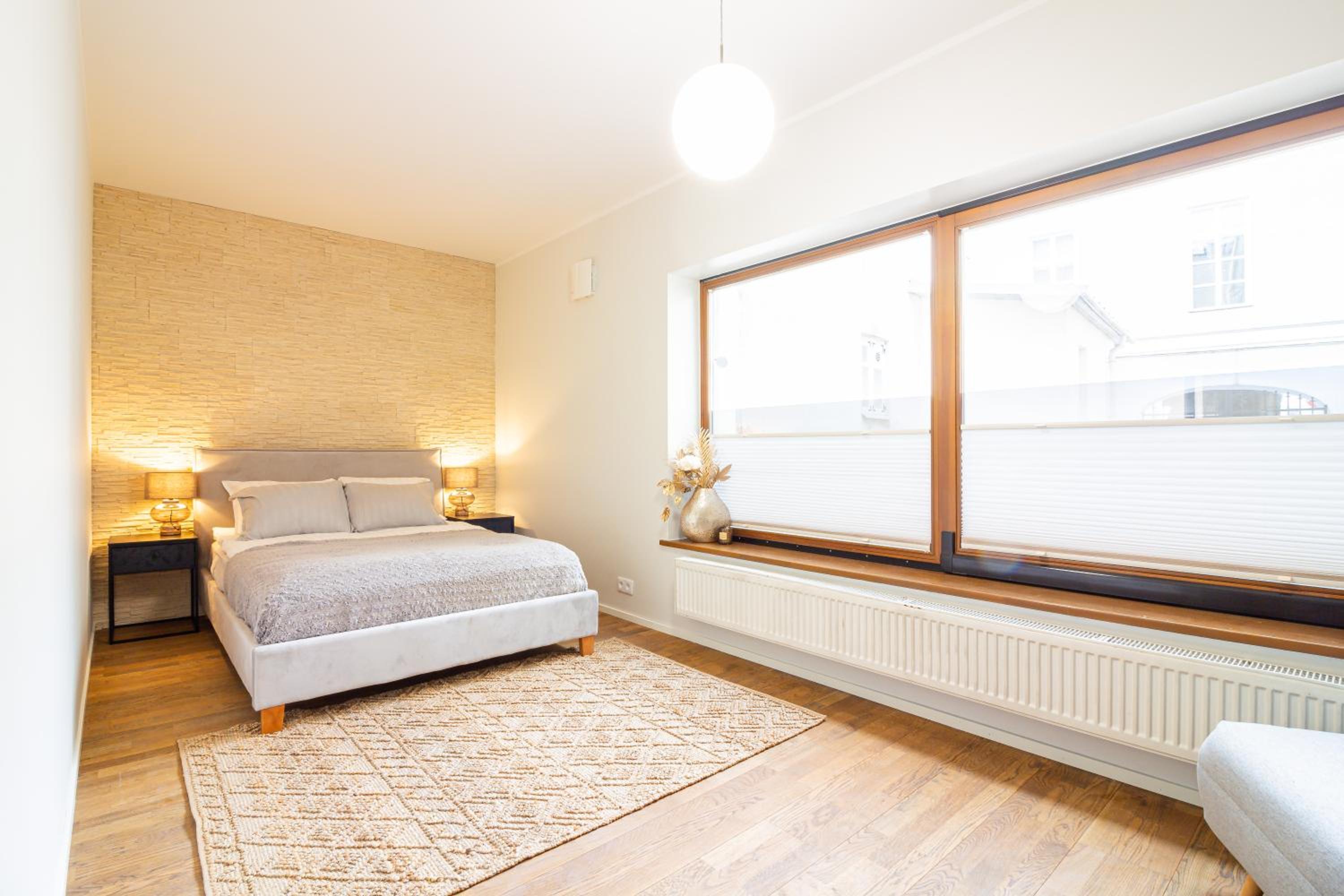 Old Town Deluxe Apartment