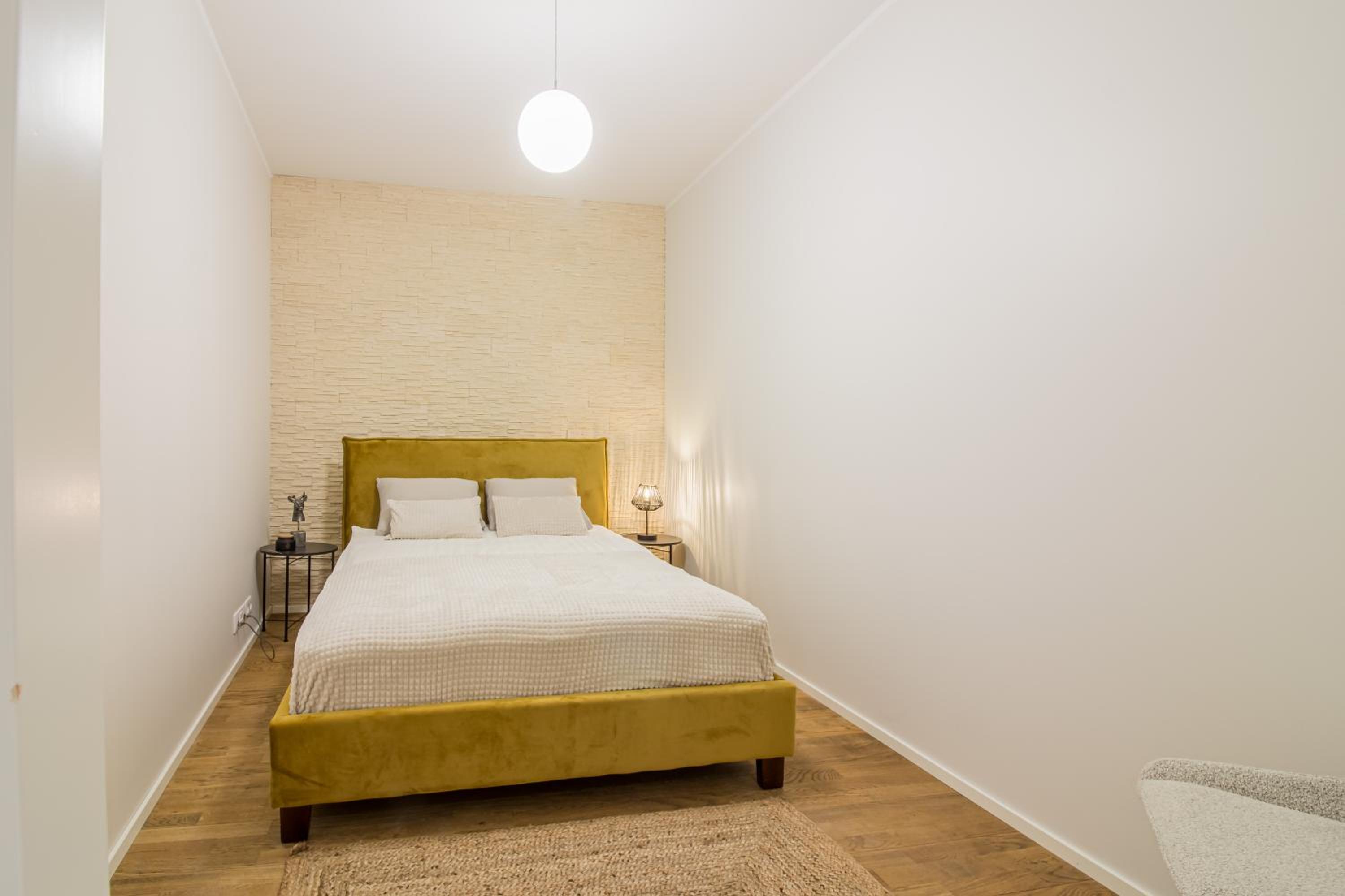 Old Town Deluxe Apartment