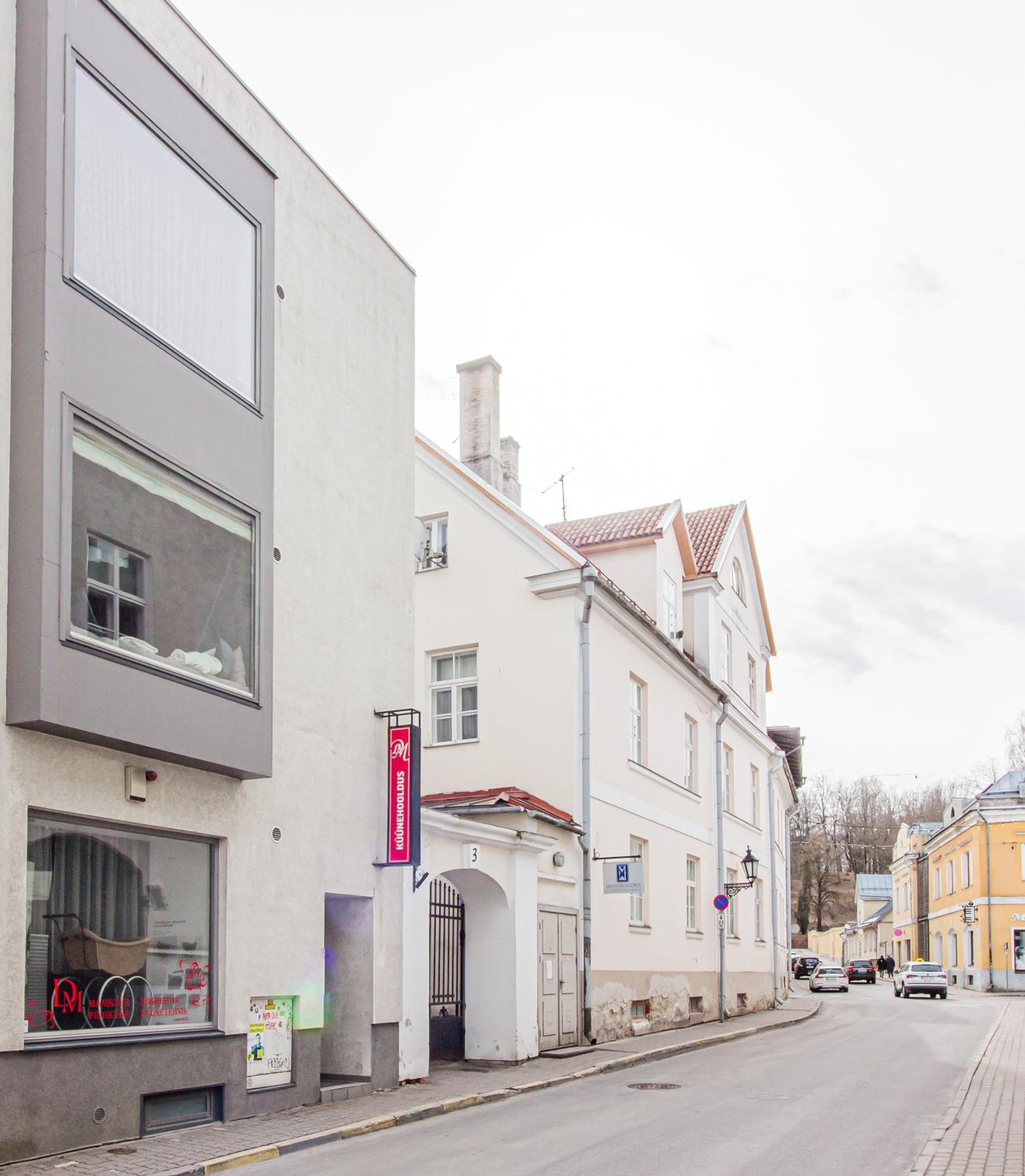 Old Town Deluxe Apartment