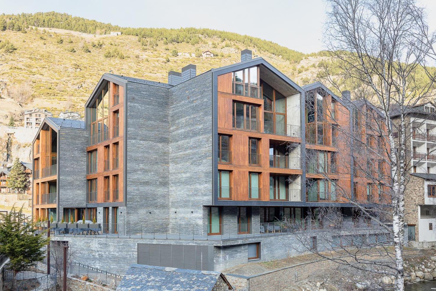 AndBnB I Refugio a Pie de Pistas con Piscina, Sauna y Gym