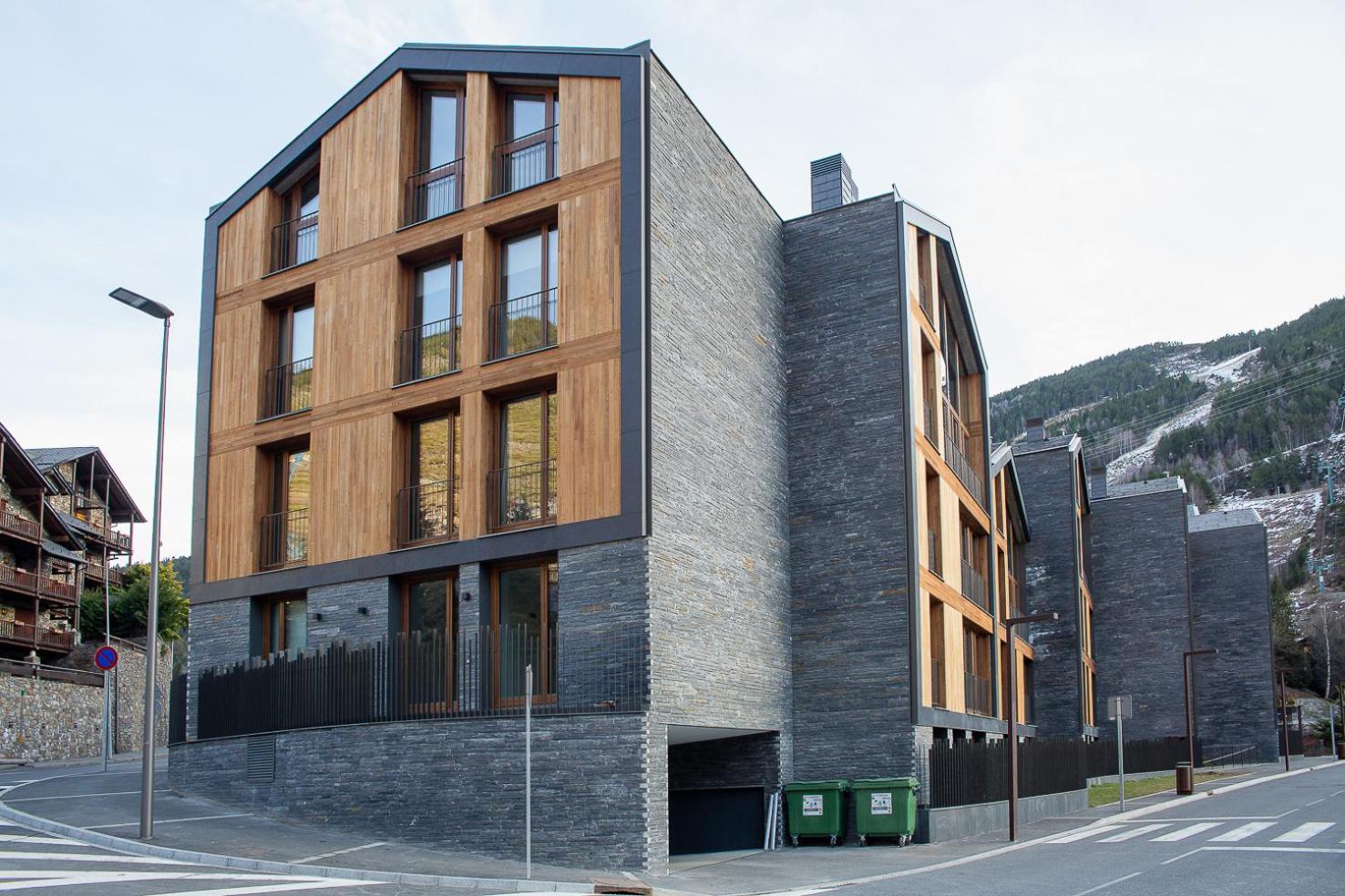 AndBnB I Refugio a Pie de Pistas con Piscina, Sauna y Gym