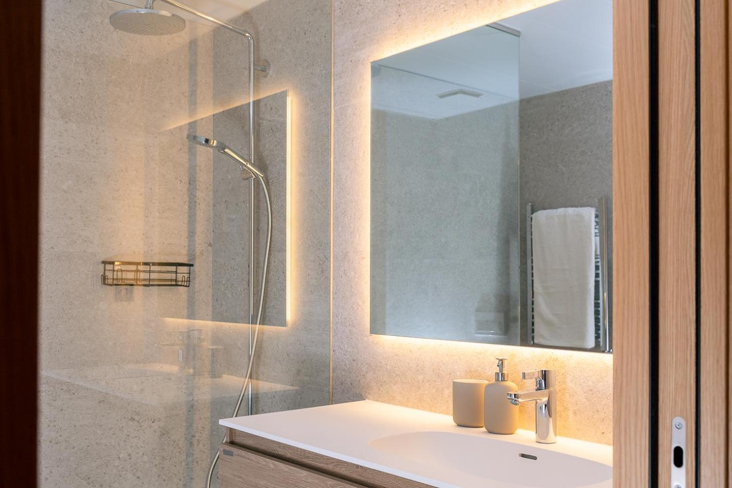AndBnB I Refugio a Pie de Pistas con Piscina, Sauna y Gym