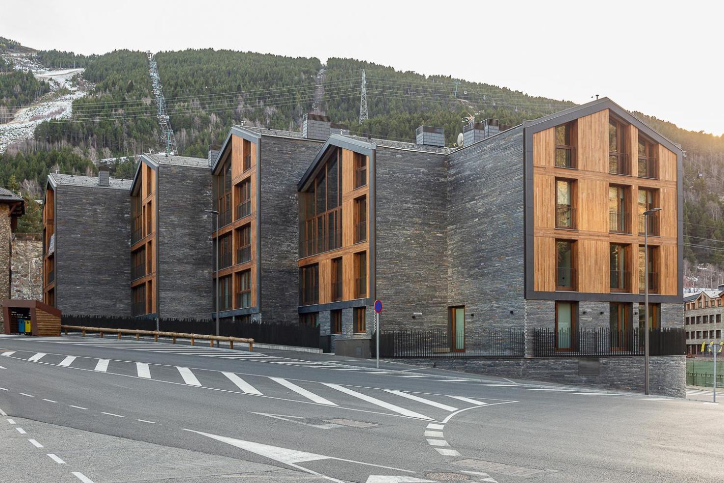 AndBnB I Refugio a Pie de Pistas con Piscina, Sauna y Gym