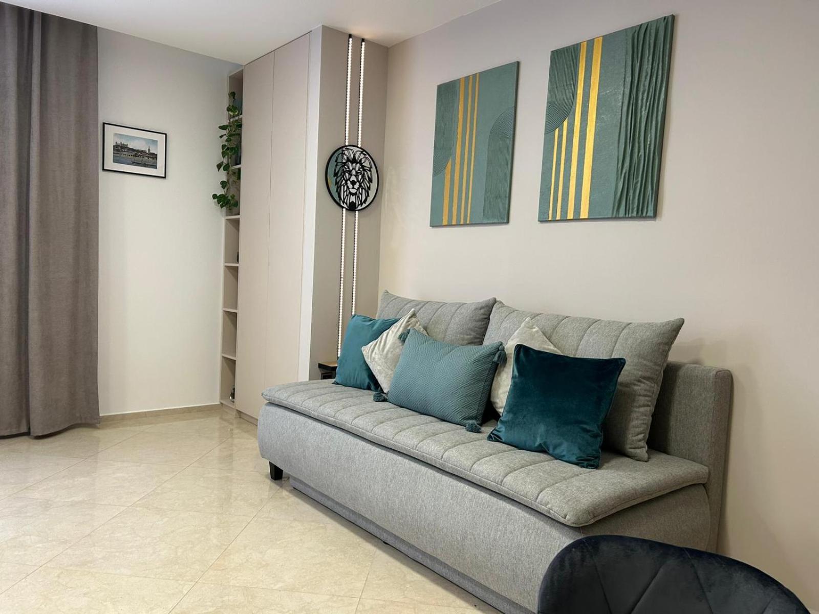 LEO Apartment FREE PARKING - President Palace