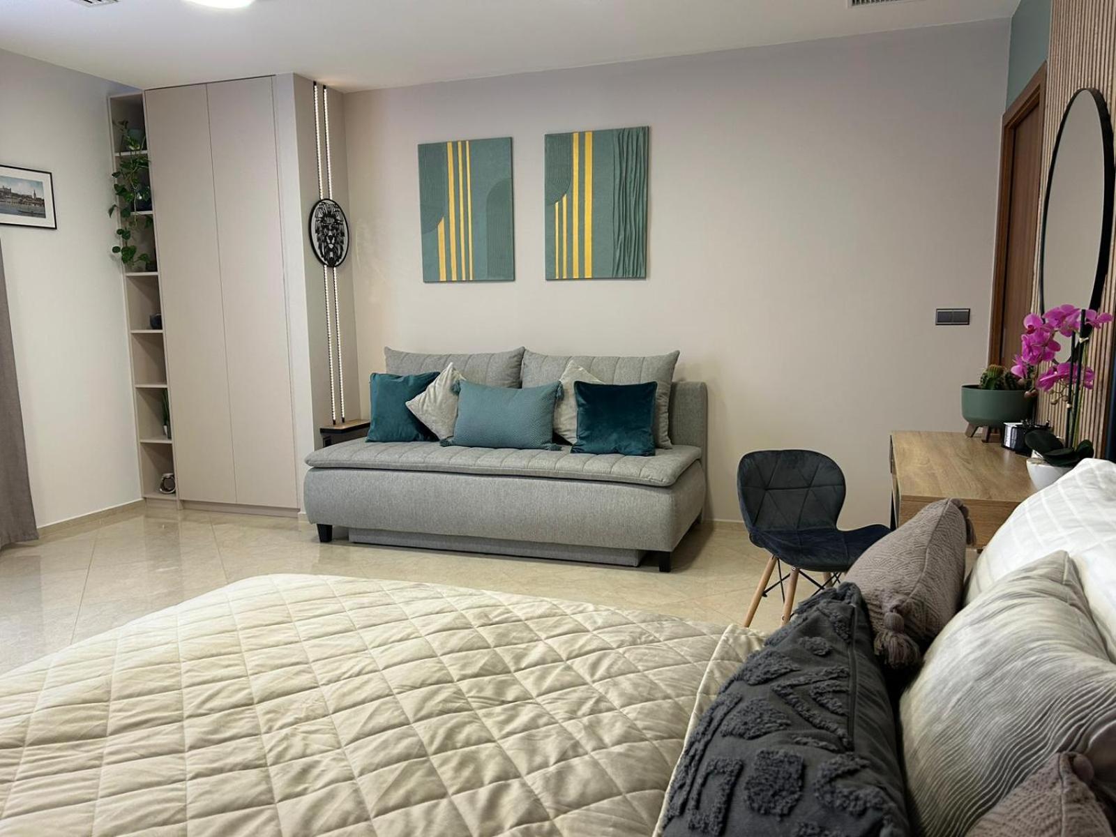 LEO Apartment FREE PARKING - President Palace