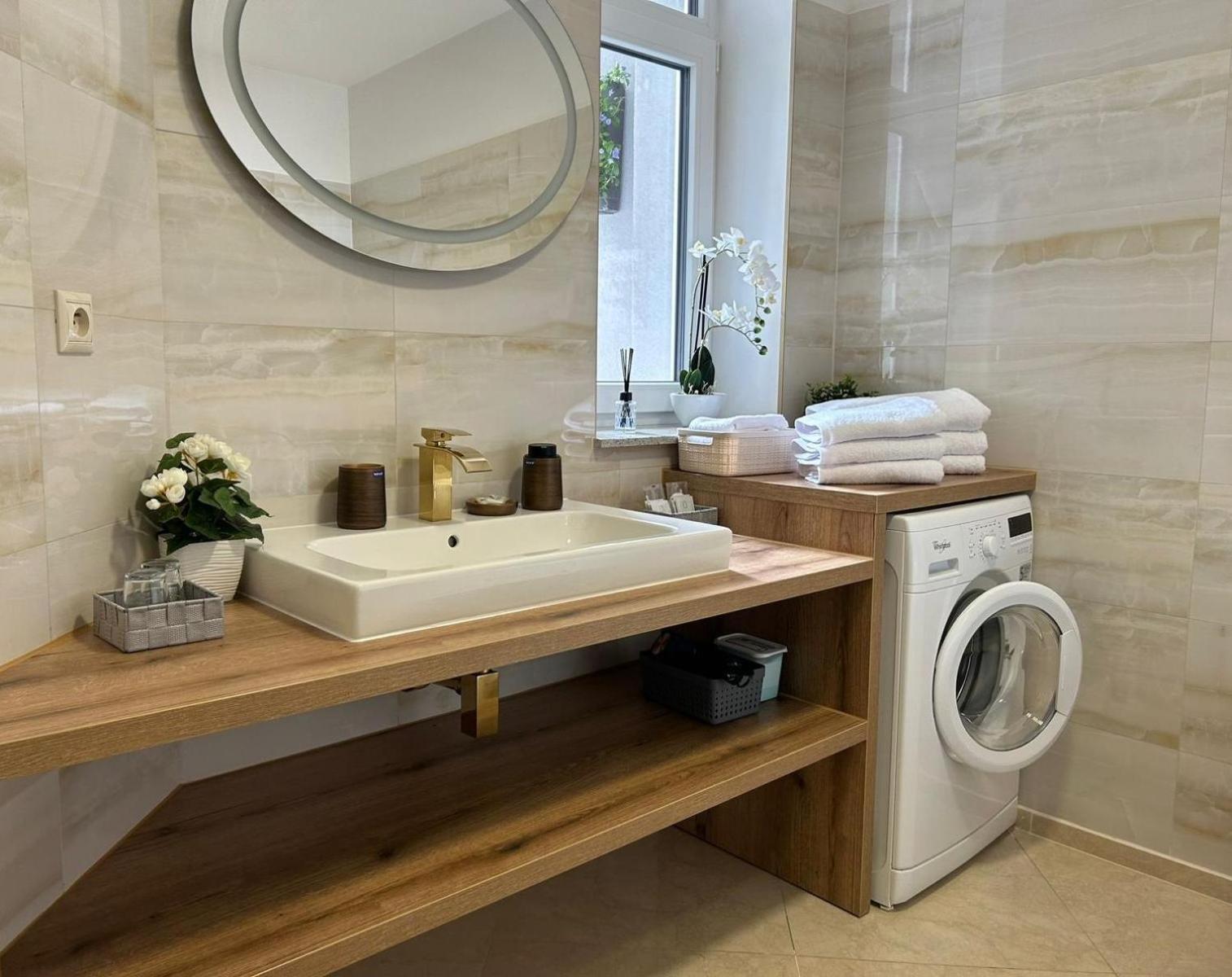 LEO Apartment FREE PARKING - President Palace