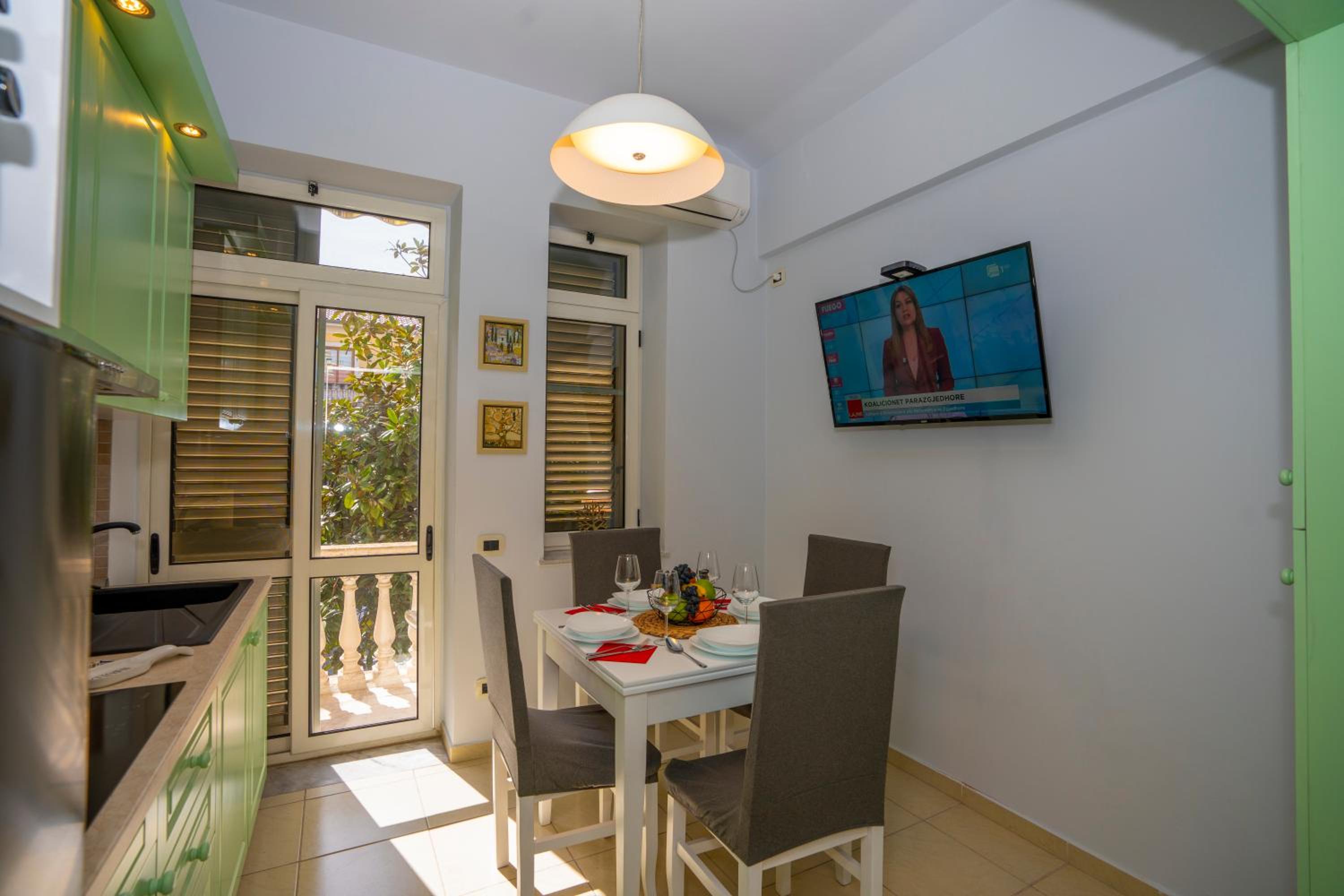 Zoi Apartment