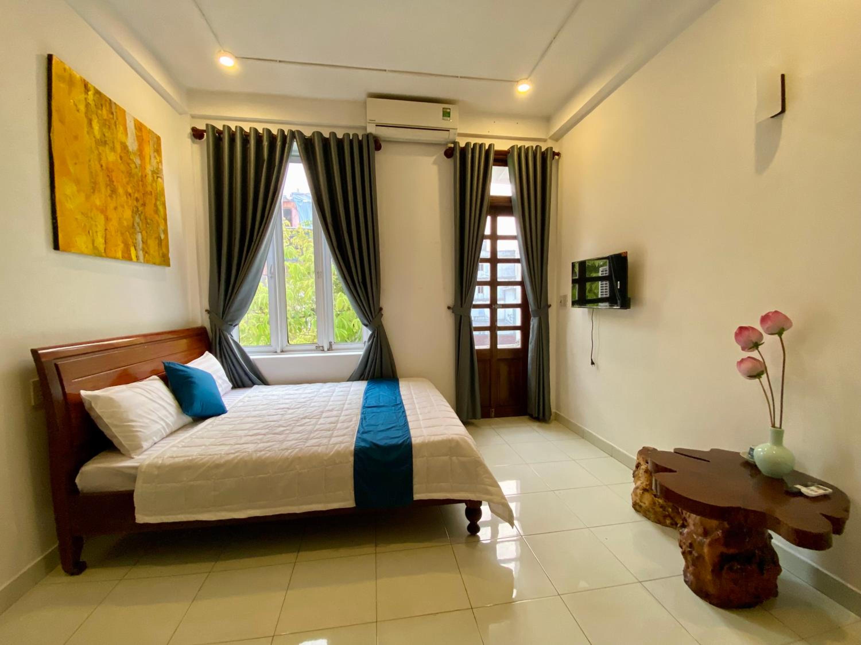 Golden Guesthouse