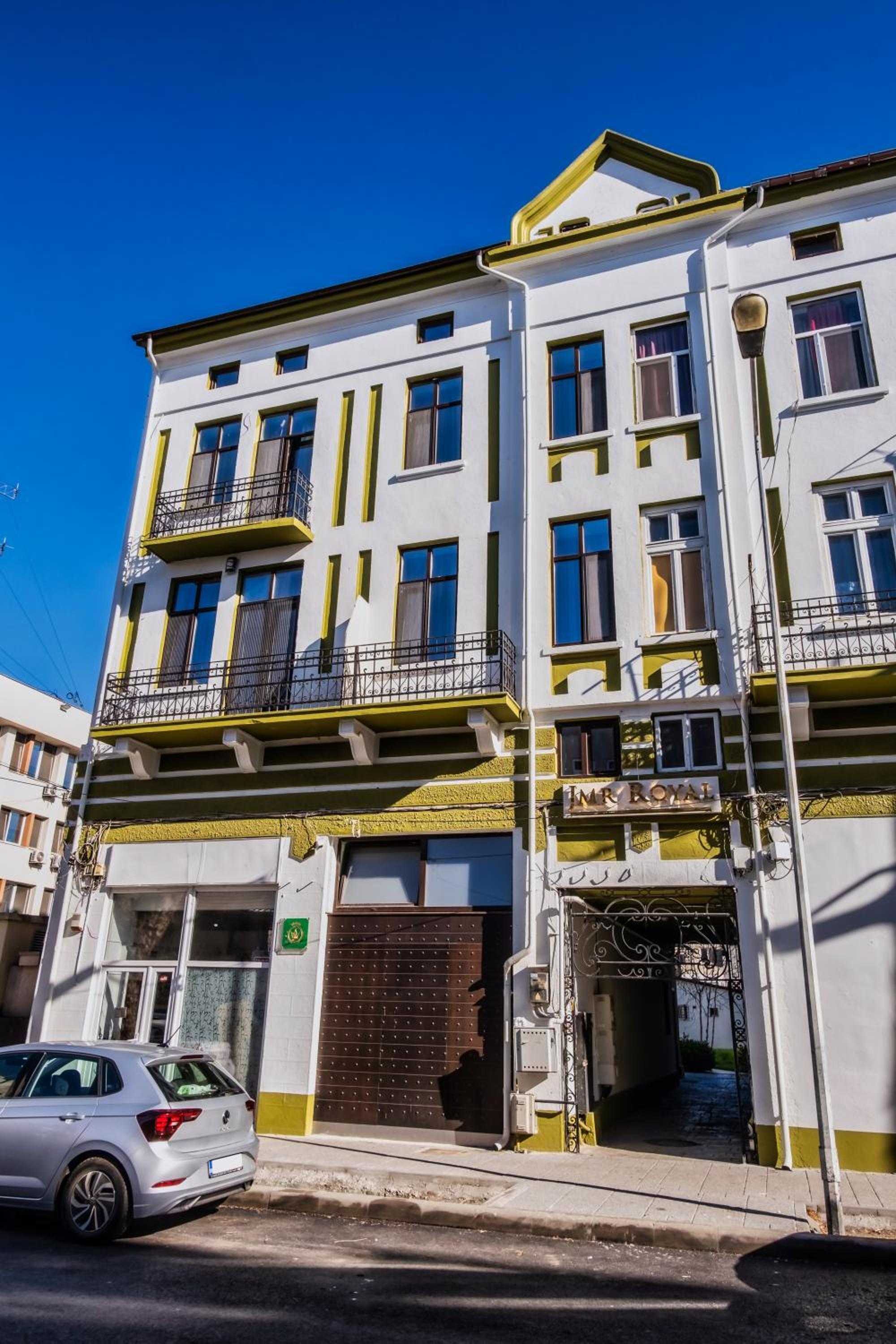 Hotel JMR Royal - Image 1