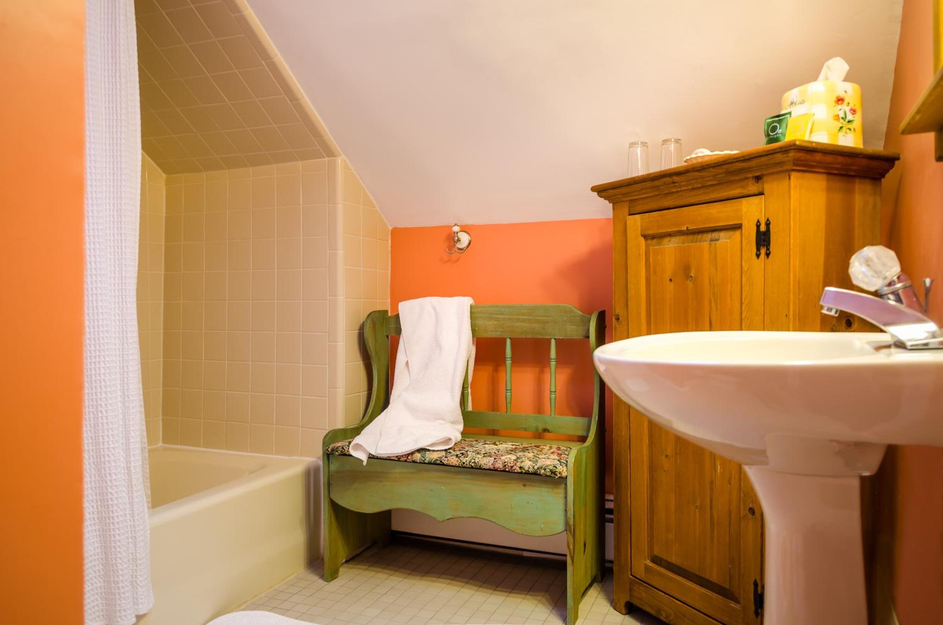 Carisbrooke Inn Bed & Breakfast, photo 12