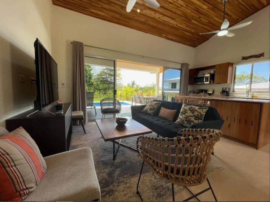 Villa Mariposa - Ojochal, Close To Everything