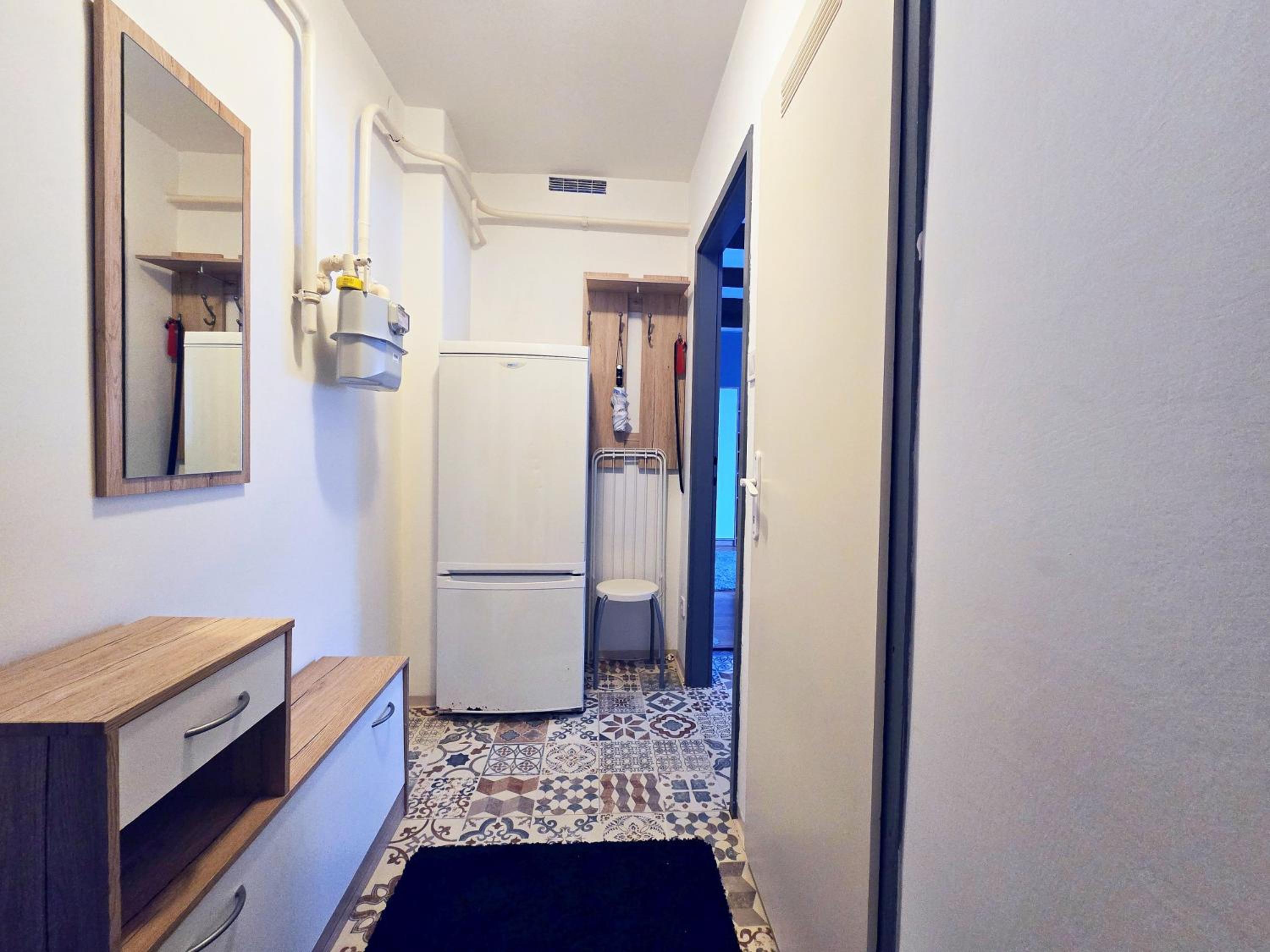 Cozy Nest Hideaway with AC near Grand Boulevard view 2