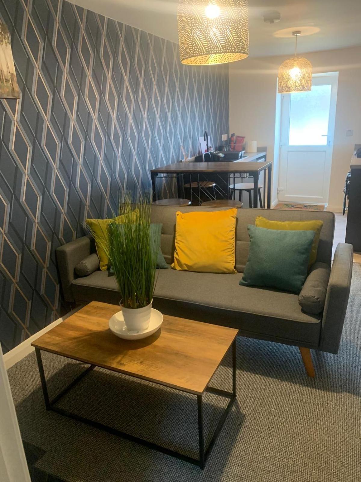 Cozy Diamond Apartment view 5