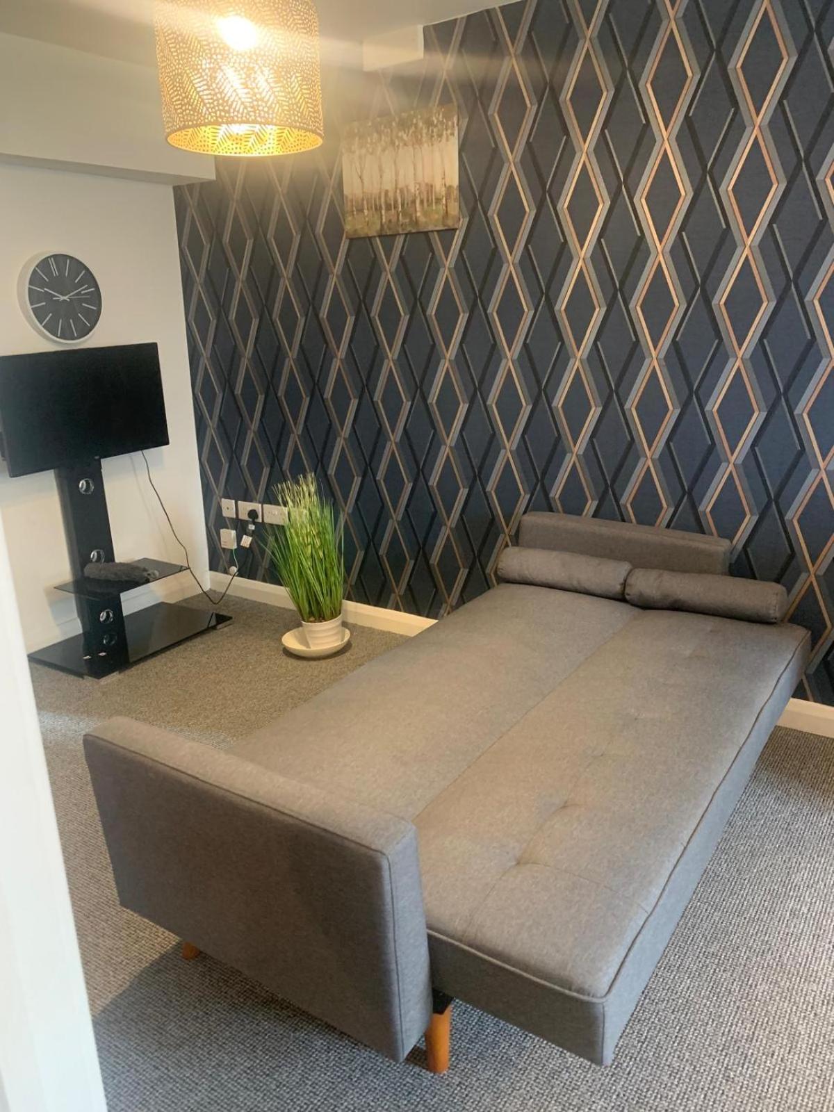 Cozy Diamond Apartment view 4