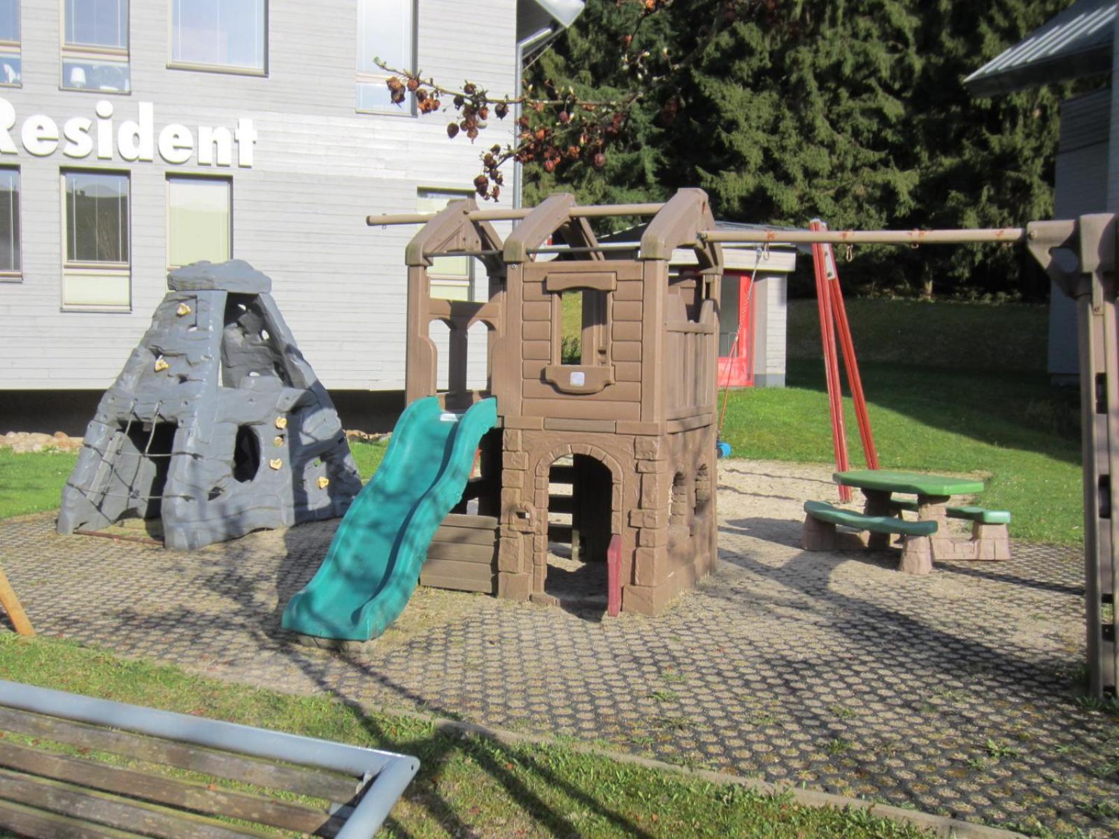 Family studio Resident s terasou, garáží, kuchyňskou linkou, vhodné i pro rodiny s dětmi, u sjezdovky pro děti, bobové dráhy, FREE Garage, FREE WIFI, výhle