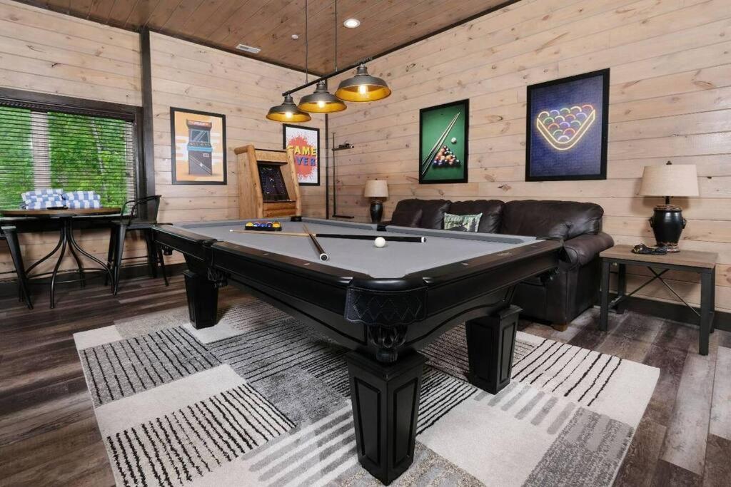 Majestic Pines Lodge