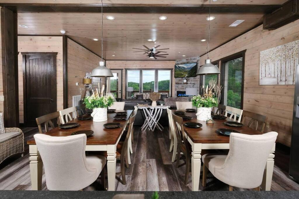 Majestic Pines Lodge