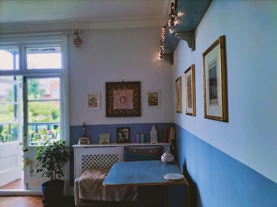 Charming London with balcony
