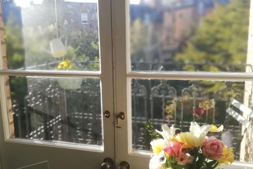 Charming London with balcony