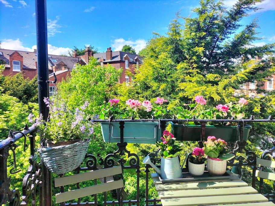 Charming London with balcony