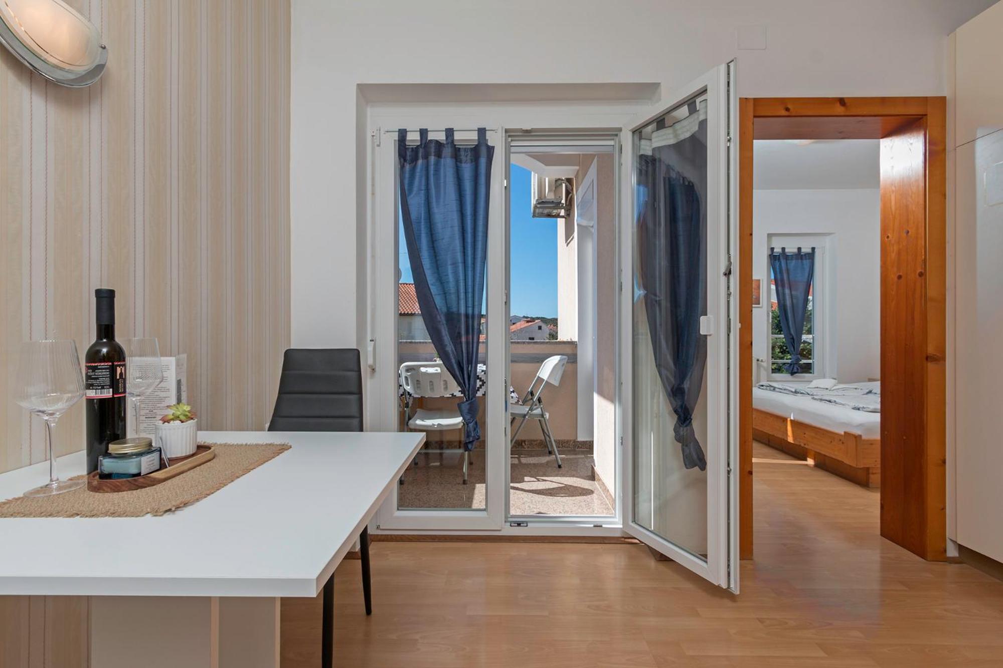 Apartments Antic
