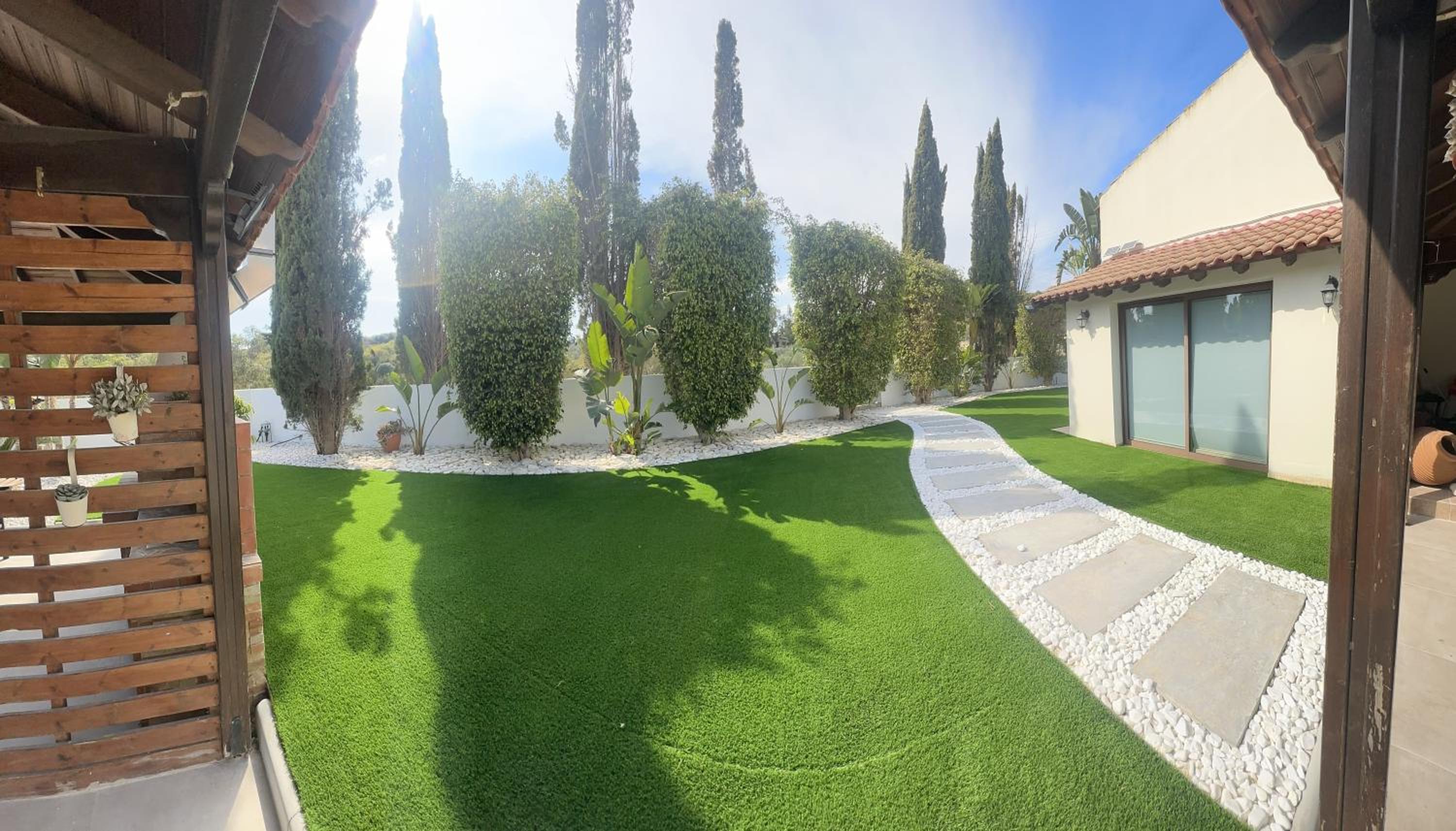 Leo's Paradise view 3