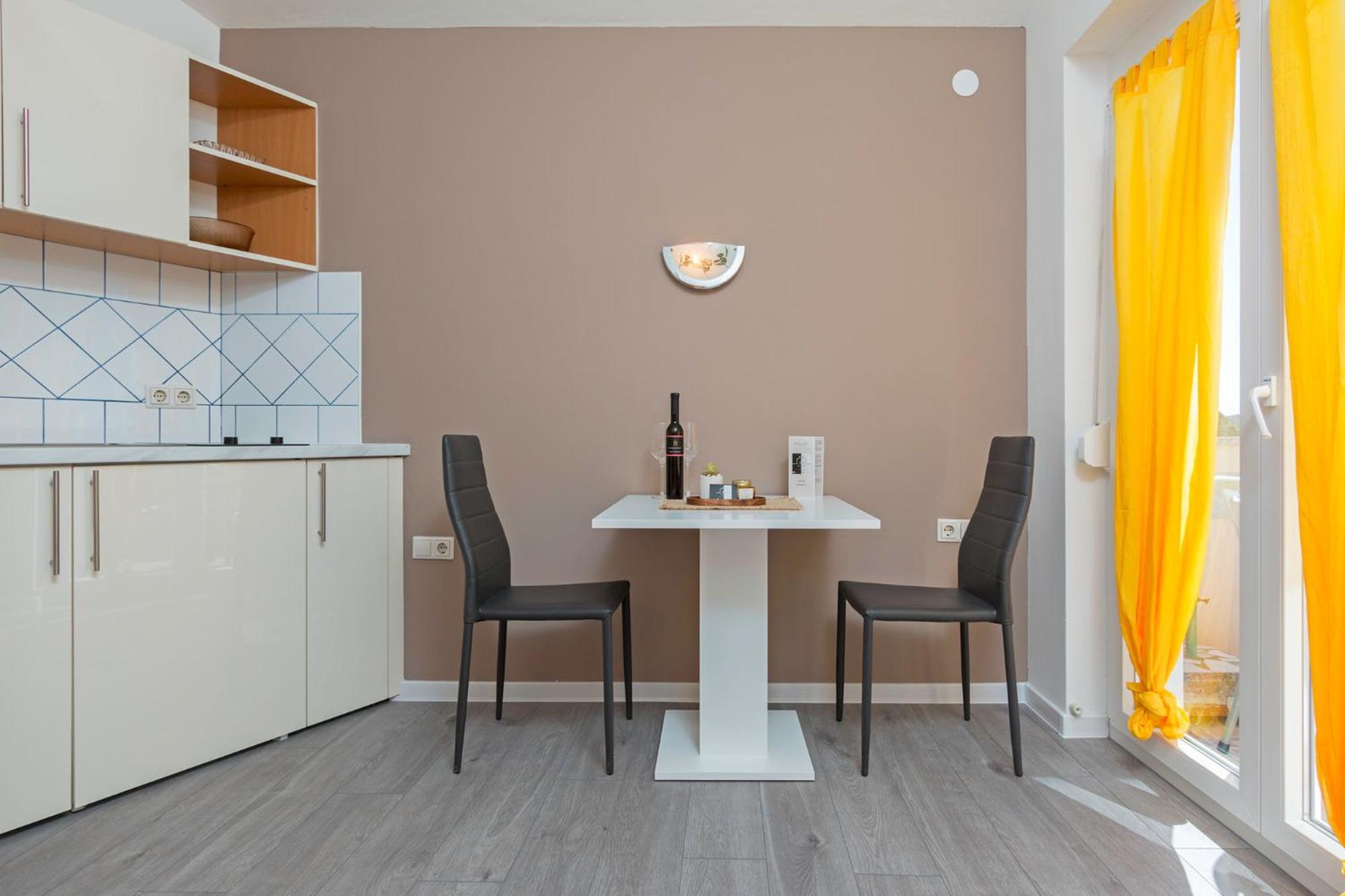 Apartments Antic