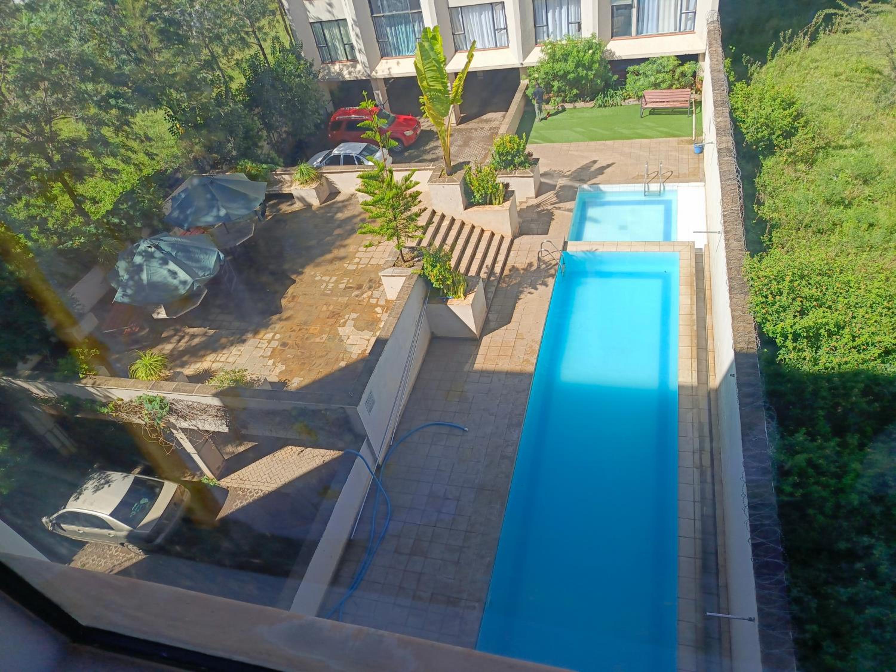 One Bedroom Near Bomas of Kenya and Nairobi National Park view 3
