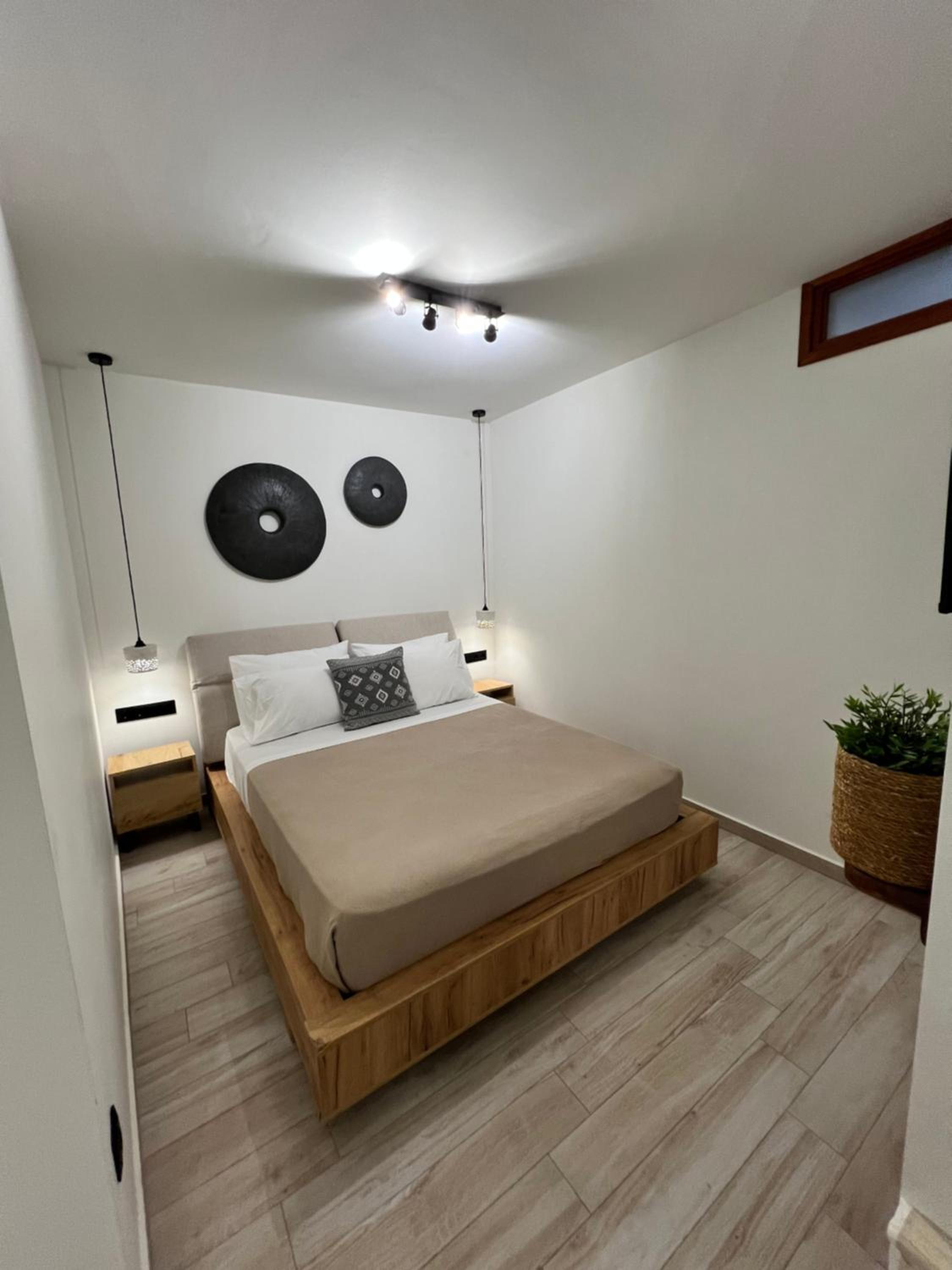 Olea White