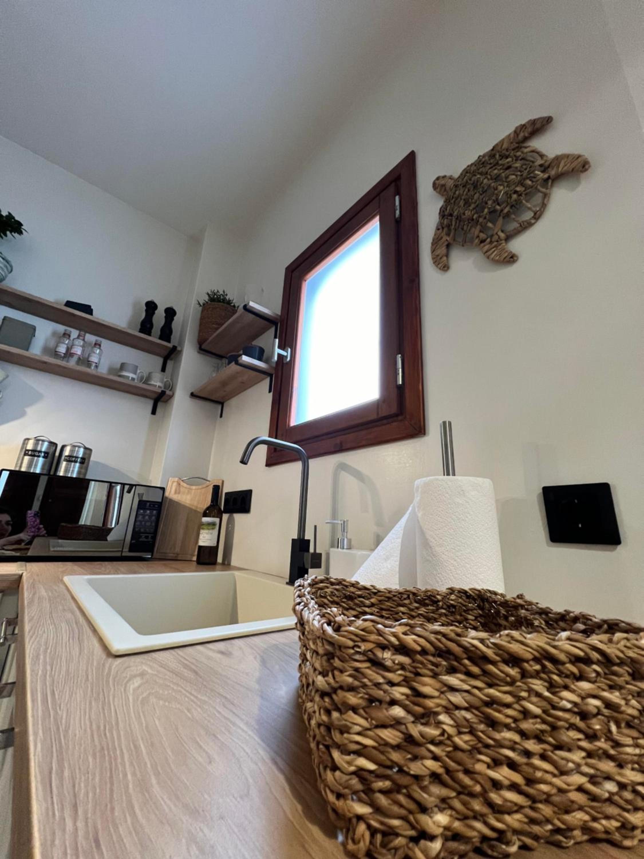 Olea White