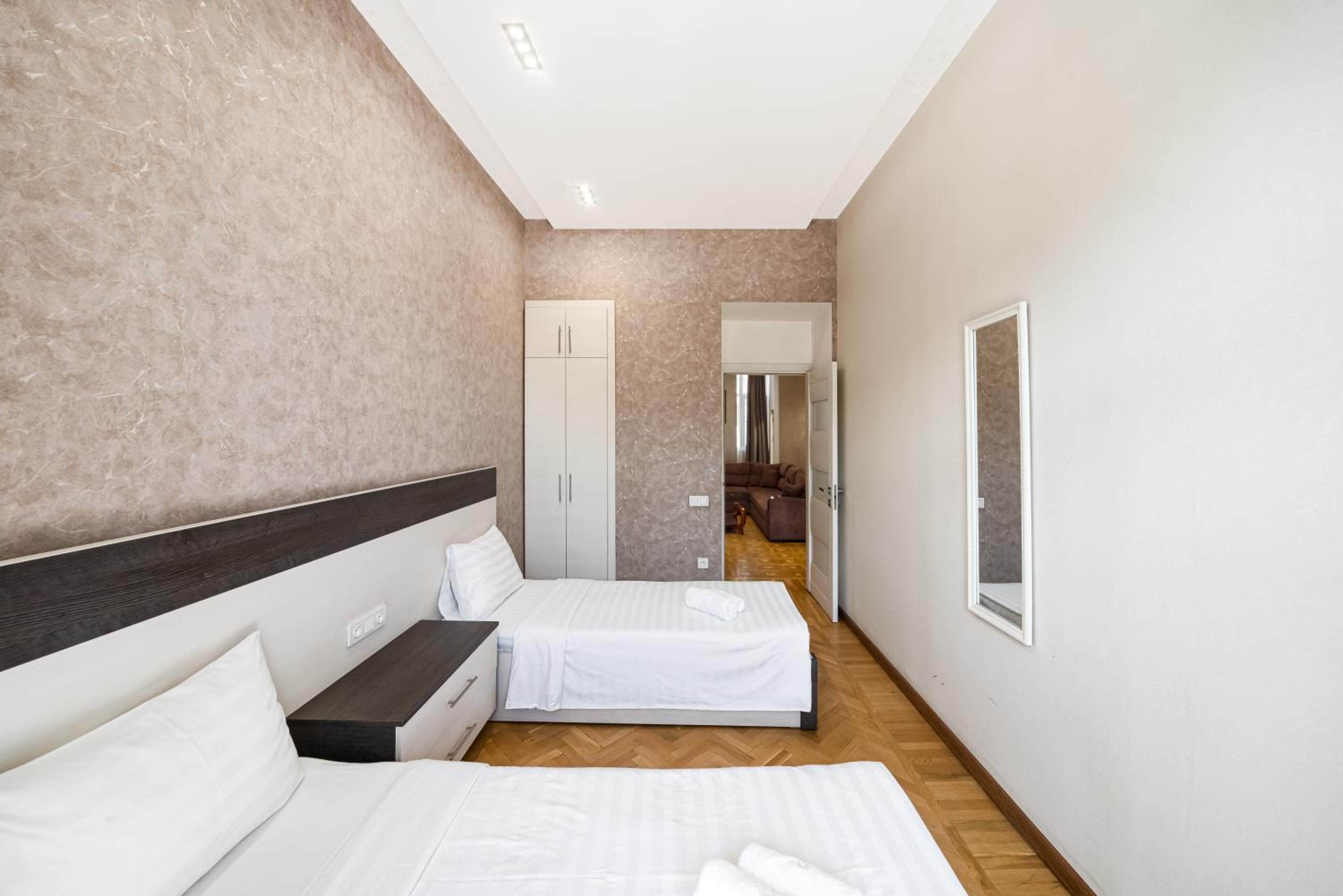 2-BDR/Abovyan str/Downtown/Modern apartment
