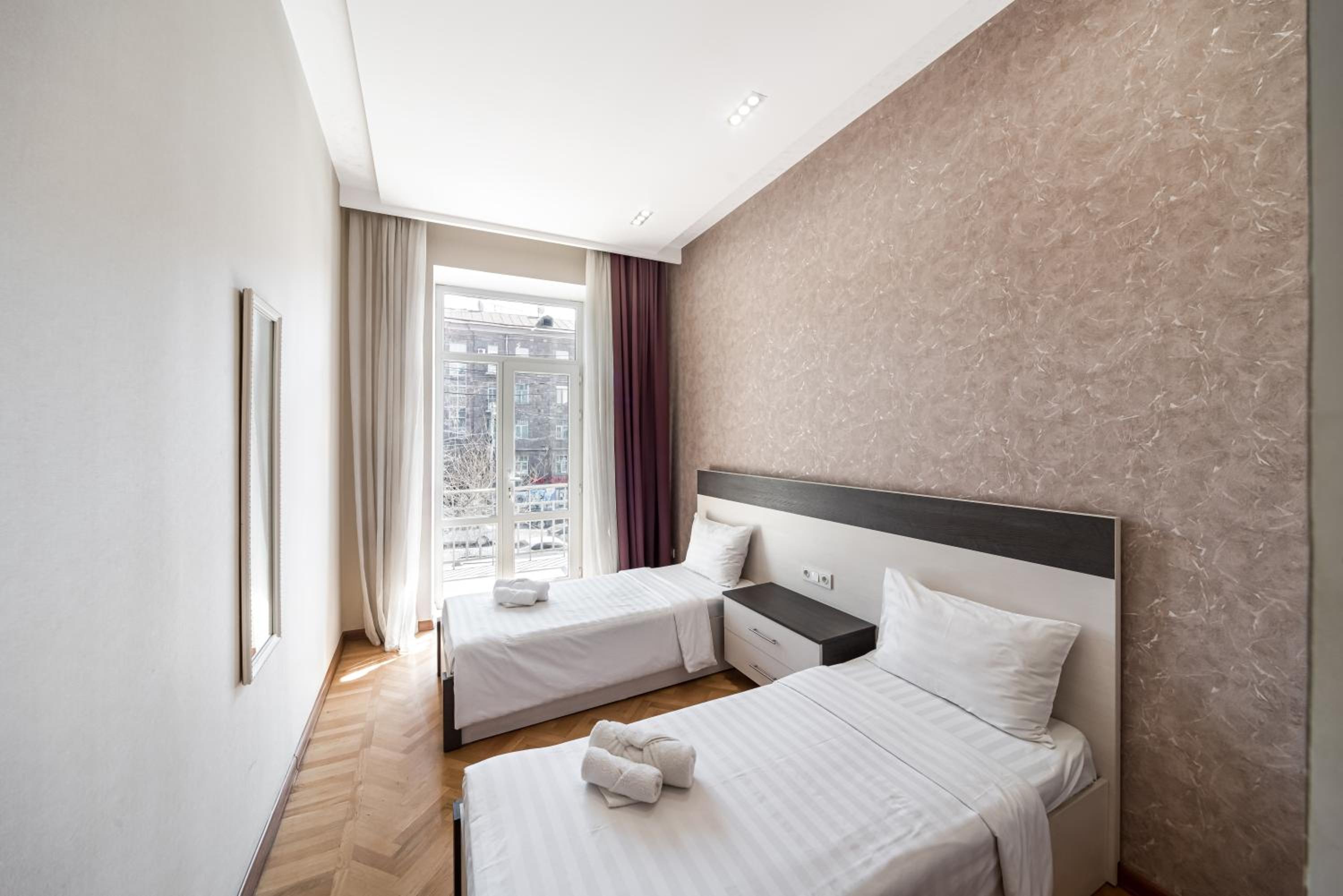 2-BDR/Abovyan str/Downtown/Modern apartment