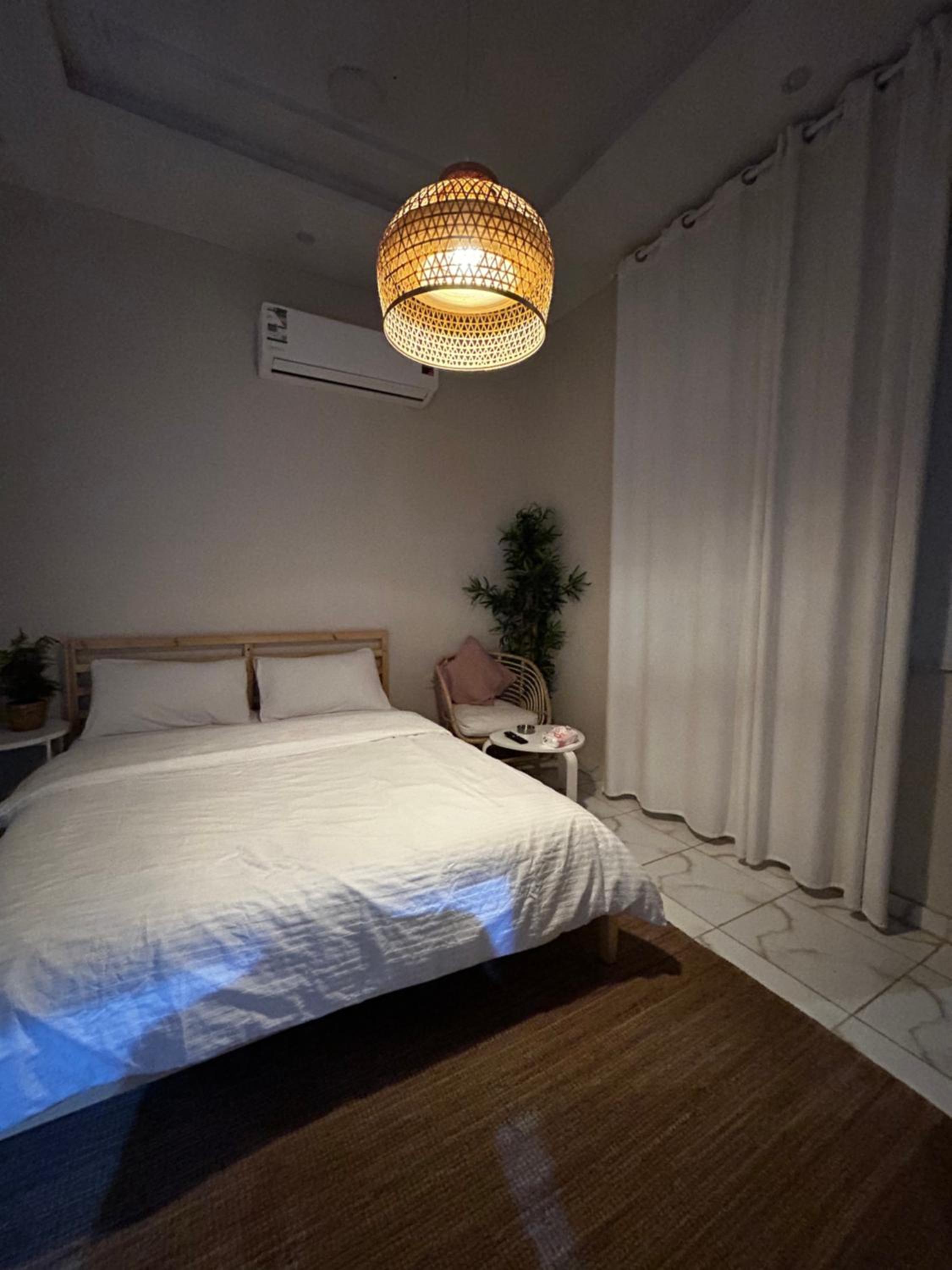 Bohemian Studio Self check-in