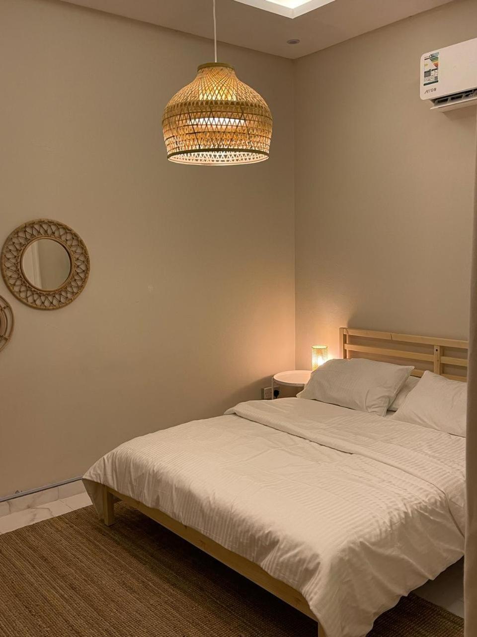 Bohemian Studio Self check-in