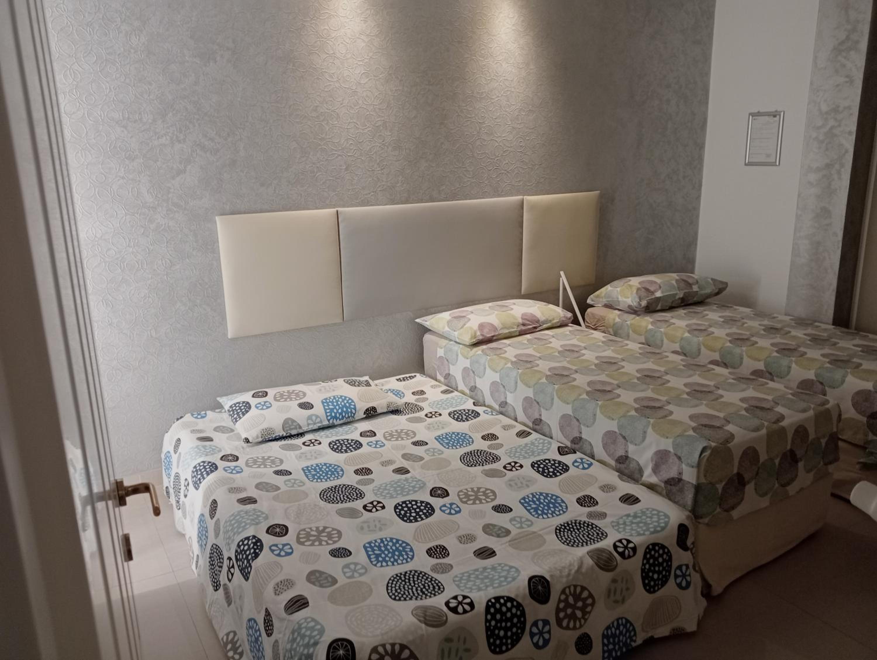 TEMPORARY HOME ROMA
