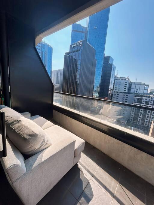 Hotel Beautiful 2b1b Cbd Melbourne Apartment