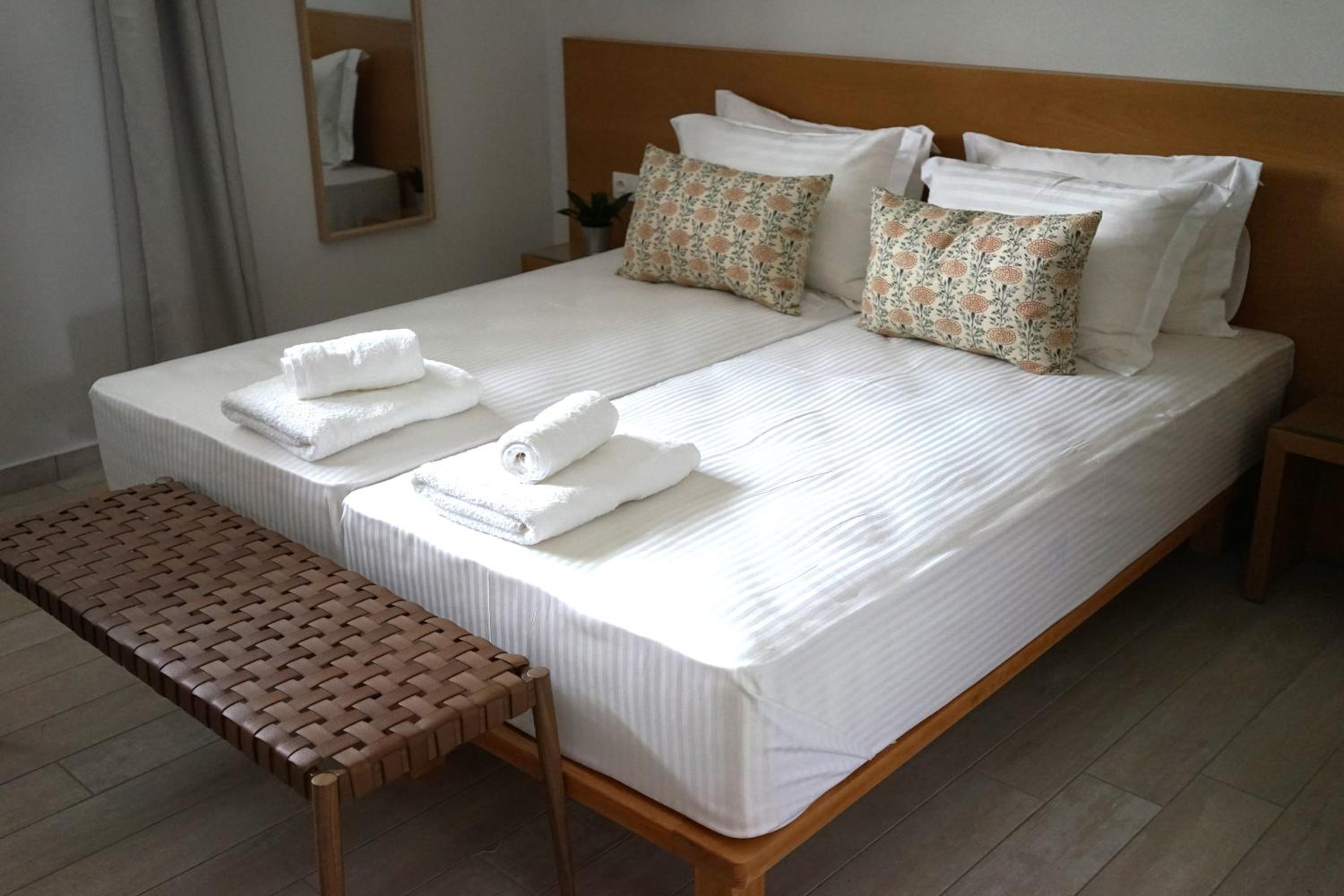 Acra Melia