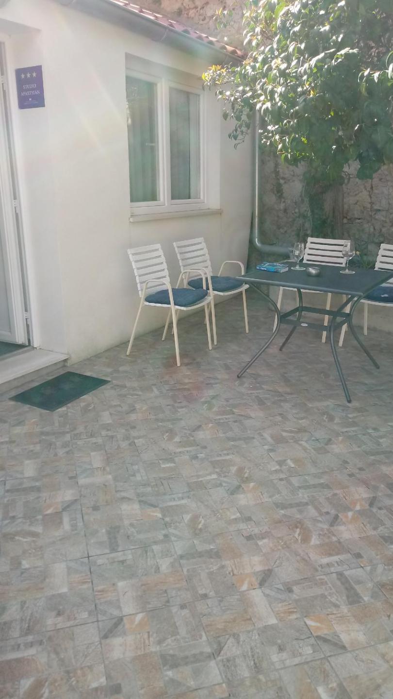 SerendipitY DubrOvniK CentrE-Free ParkinG
