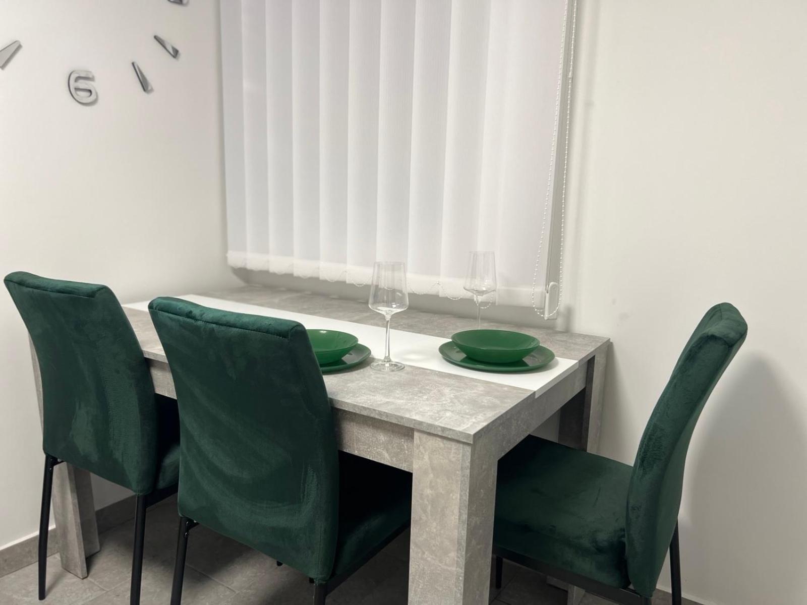 Agate Apartment