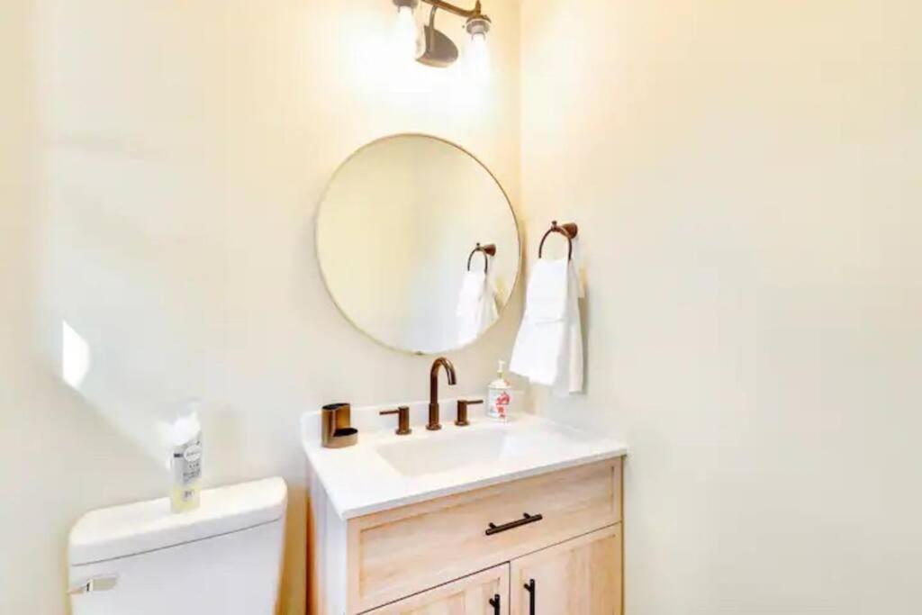 North Raleigh Private Retreat