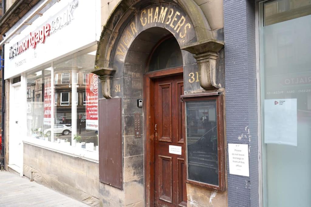 Falkirk City Centre Stylish Two-Bedrooms Apartment view 5