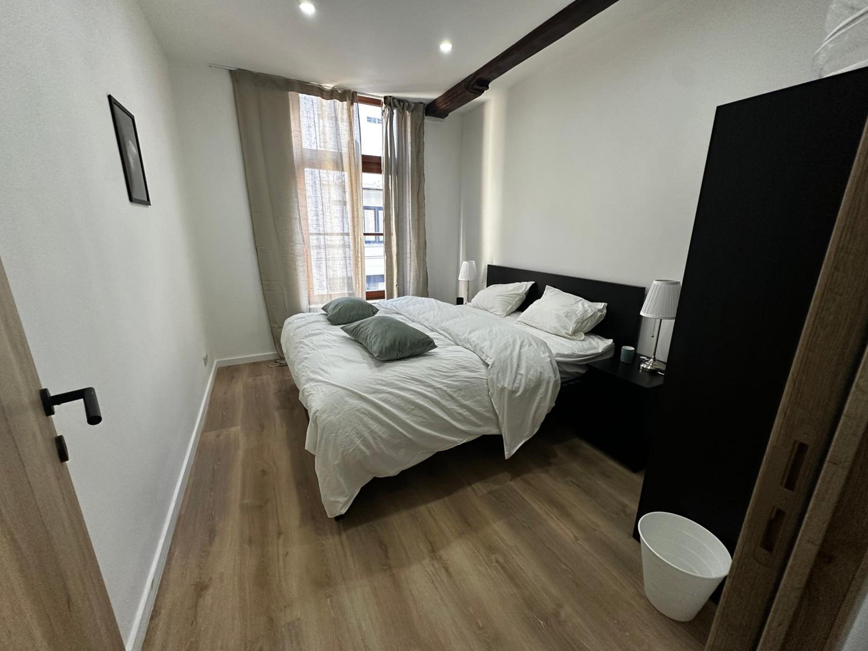 Charming Canal-Side Apartment in the Heart of Gent