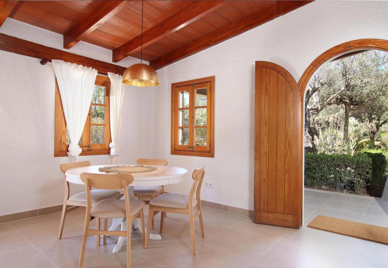Relax just outside Pollensa recently renovated by Renthousing